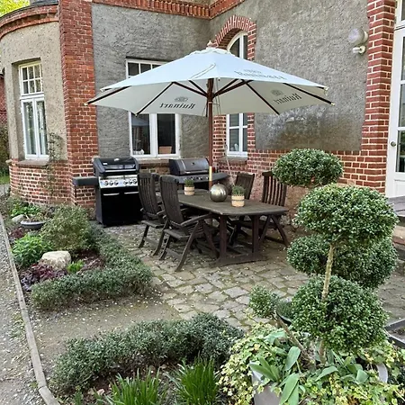 Gemütliche Im Gutshaus Groß Upahl Apartment